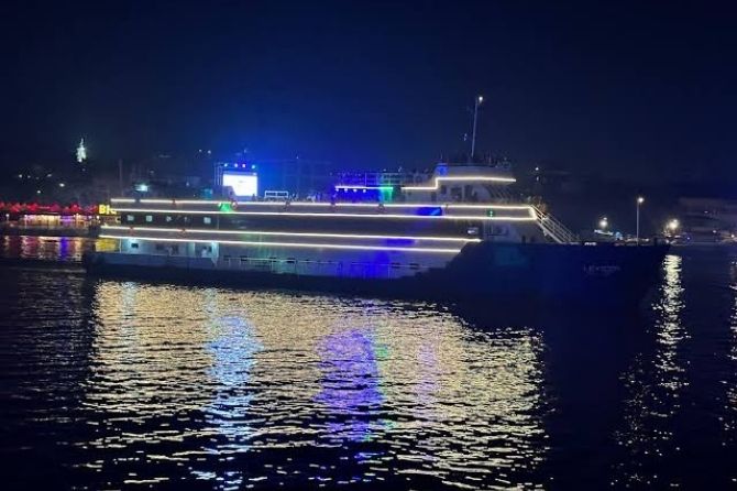 Sea Bird Dinner Cruise Party Goa